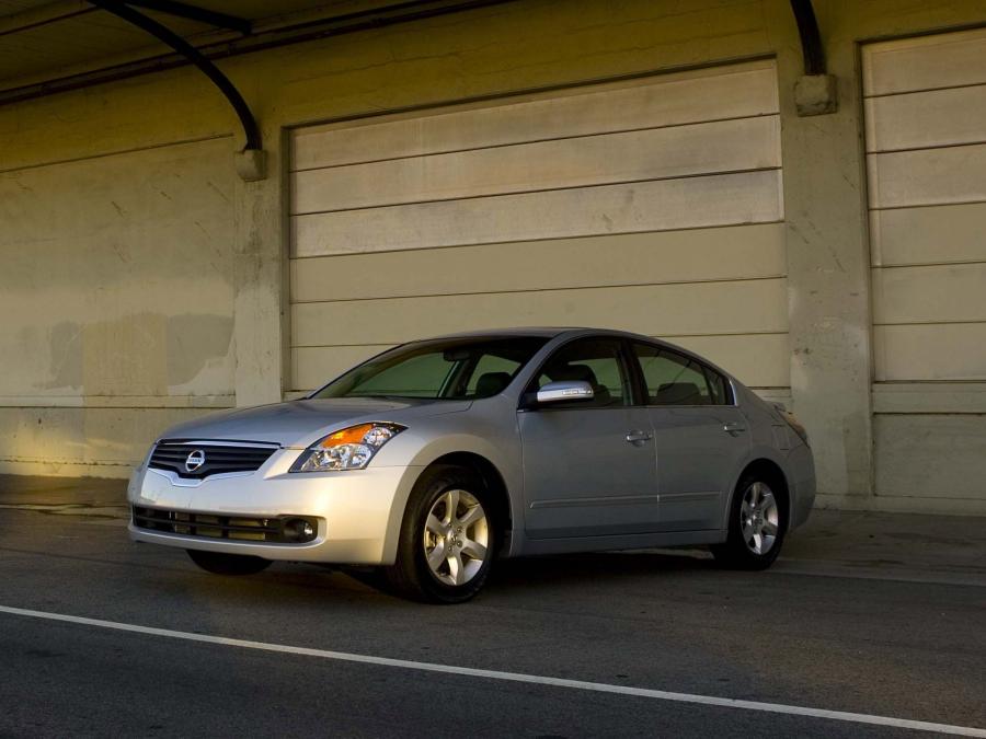  Nissan Altima V6 2007 года  (фото 1 из 37)